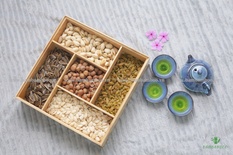 Hộp đựng mứt Tết bằng tre (hình vuông – 5 ngăn)