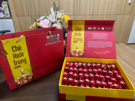 Bộ quà tặng Chè Đinh cao cấp Hoài Trung
