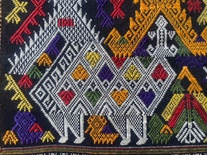 Khăn thổ cẩm Pa Thơm